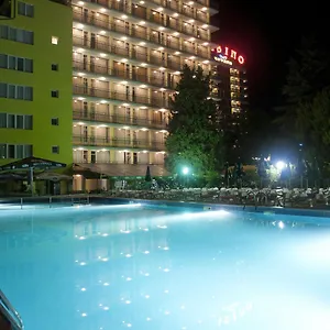 Hotel Varshava, Złote Piaski